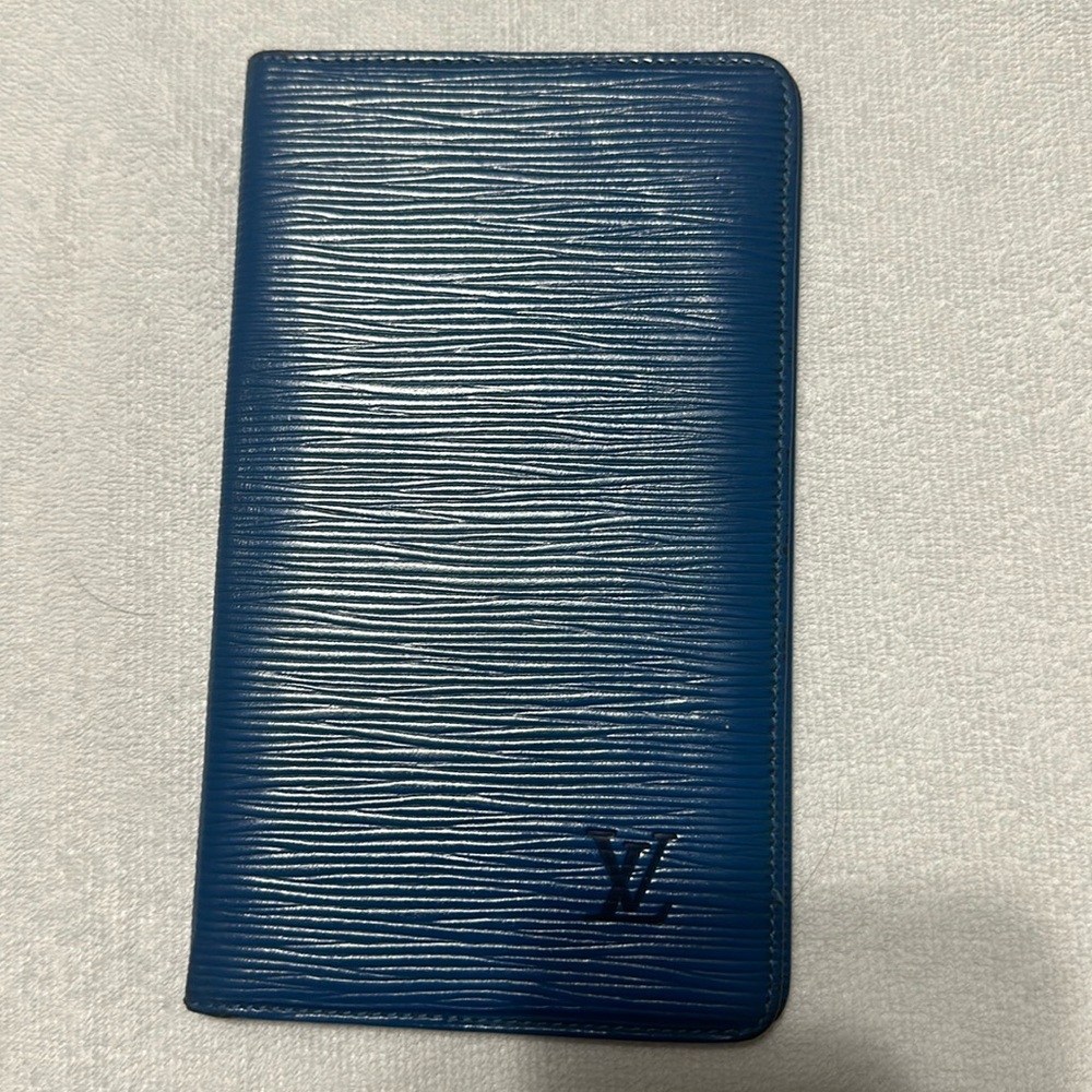 LV Rpi XL bifold organizer in preloved condition